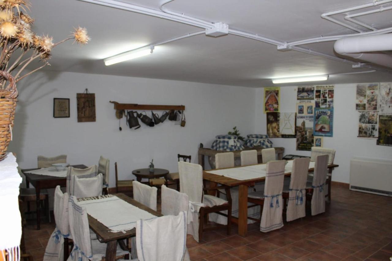 Casa Rural Puerta De La Iglesia Elche de la Sierra Exterior foto